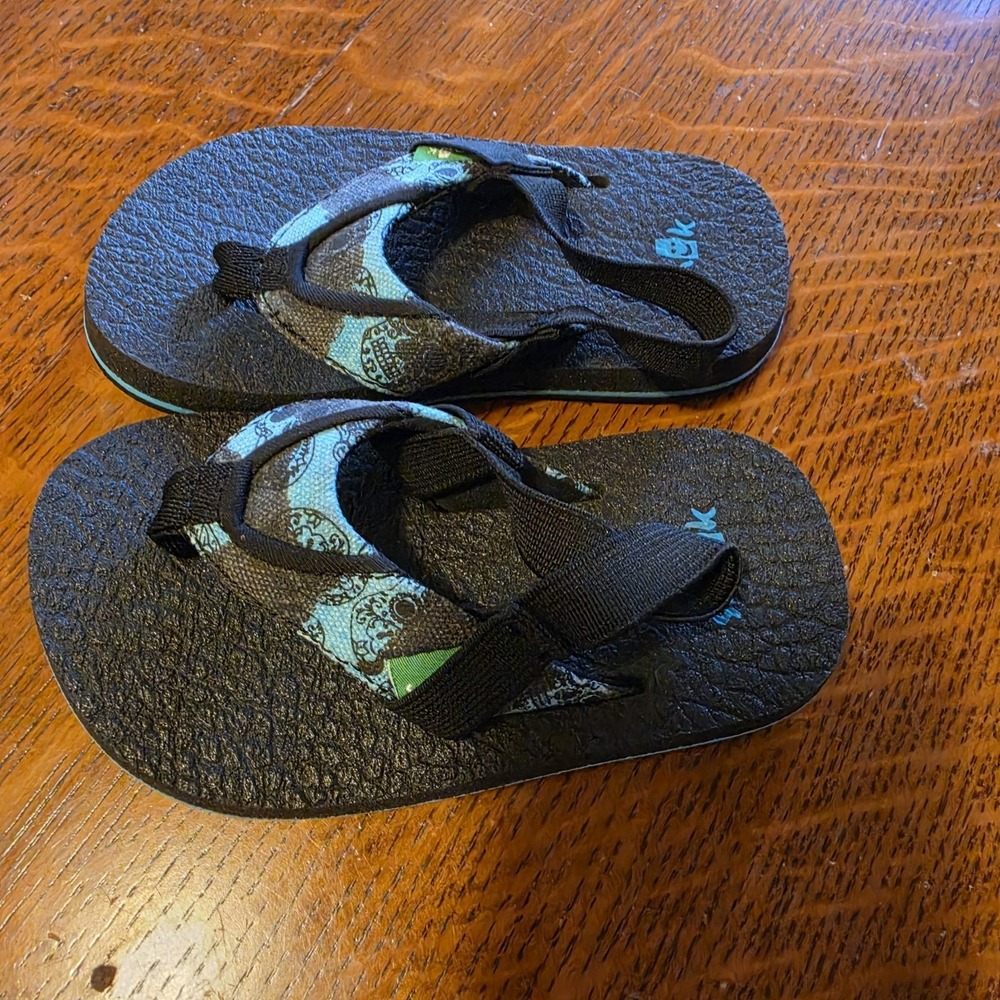 Sanuk Toddler Blue Flip Flops Thong Sandals Strap Size 7/8 New Without Tags